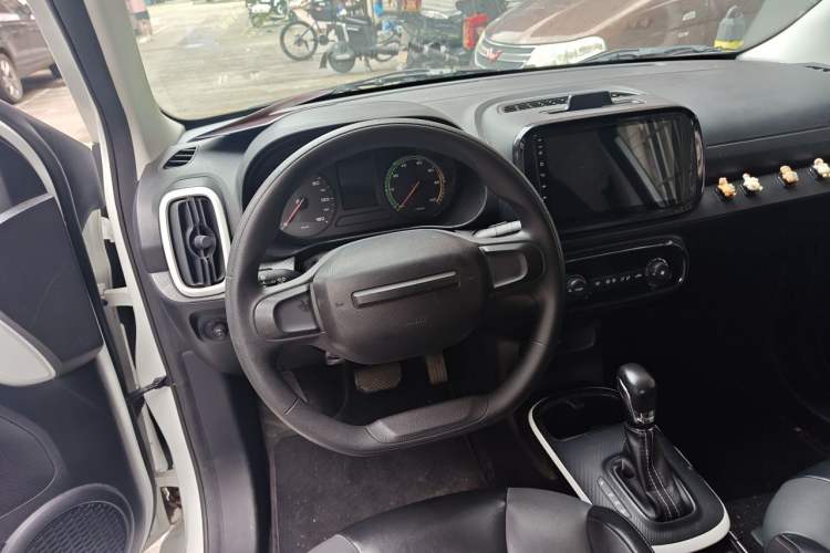 Used Roewe Clever 2022 311km QiQi BoBo Edition Steering Wheel