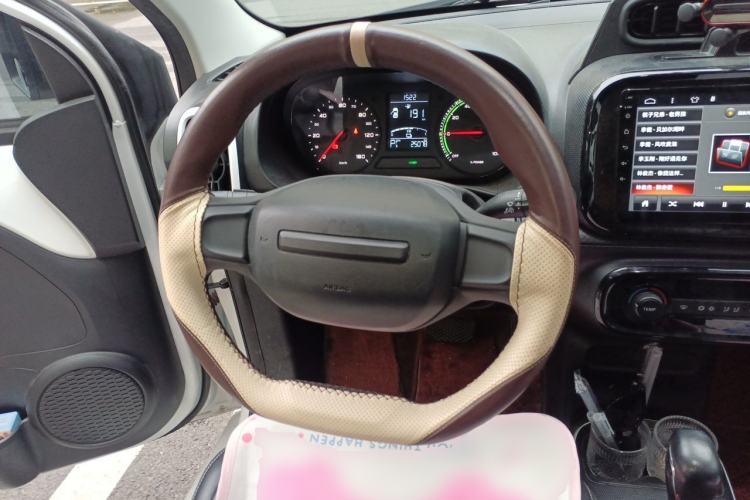 Used Roewe Clever 2022 311km QiQi BoBo Edition Steering Wheel