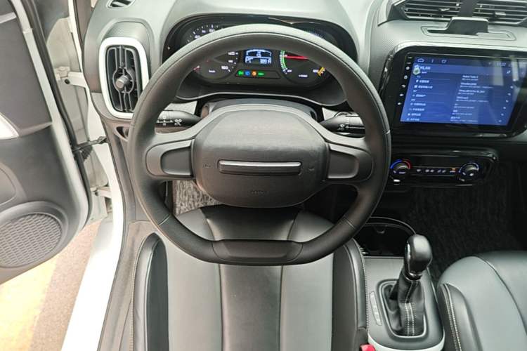 Used Roewe Clever 2022 311km QiQi BoBo Edition Steering Wheel
