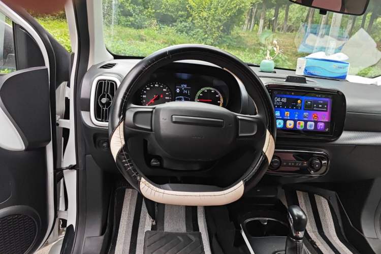 Used Roewe Clever 2022 311km QiQi BoBo Edition Steering Wheel