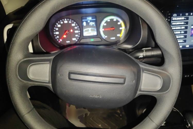 Used Roewe Clever 2022 311km QiQi BoBo Edition Steering Wheel