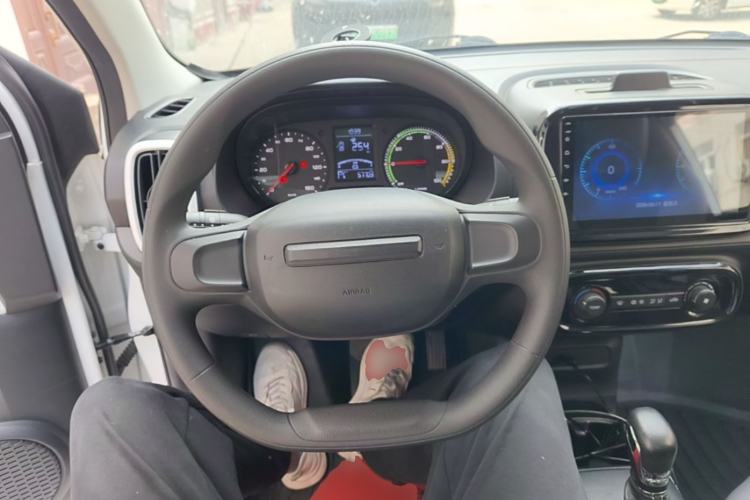 Used Roewe Clever 2022 311km QiQi BoBo Edition Steering Wheel