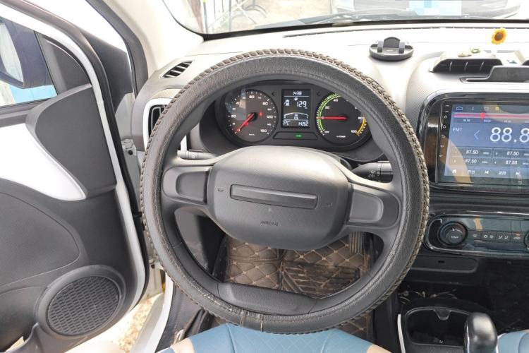 Used Roewe Clever 2022 311km QiQi BoBo Edition Steering Wheel