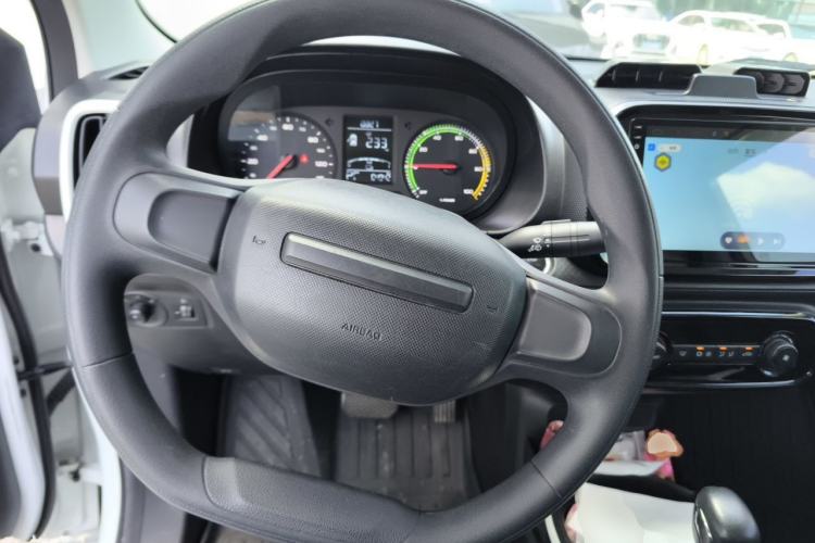 Used Roewe Clever 2022 311km QiQi BoBo Edition Steering Wheel