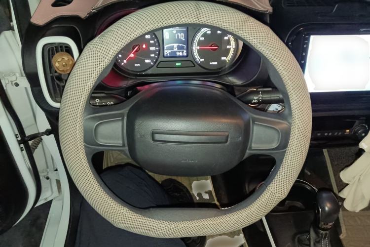 Used Roewe Clever 2022 311km QiQi BoBo Edition Steering Wheel