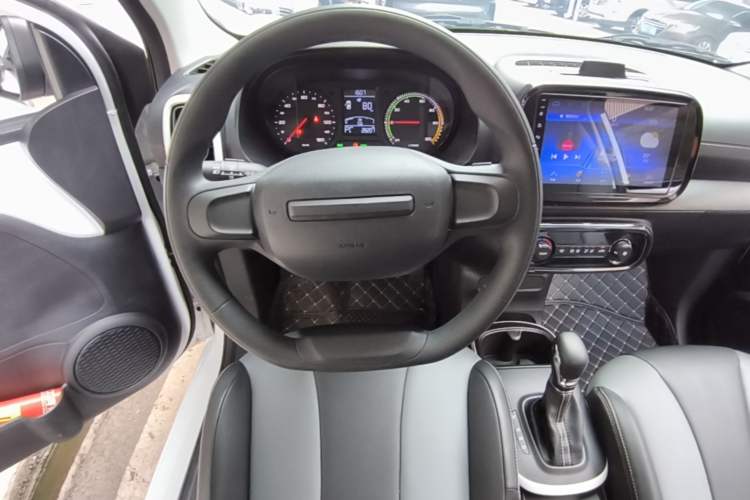 Used Roewe Clever 2022 311km QiQi BoBo Edition Steering Wheel