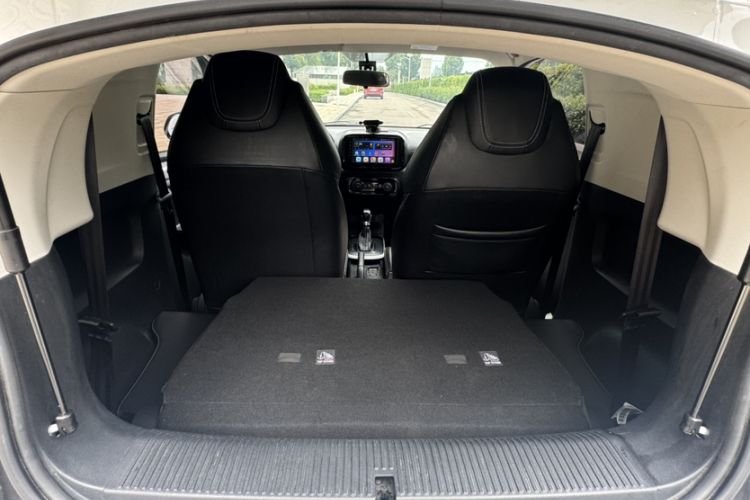 Used Roewe Clever 2022 311km QiQi BoBo Edition Trunk