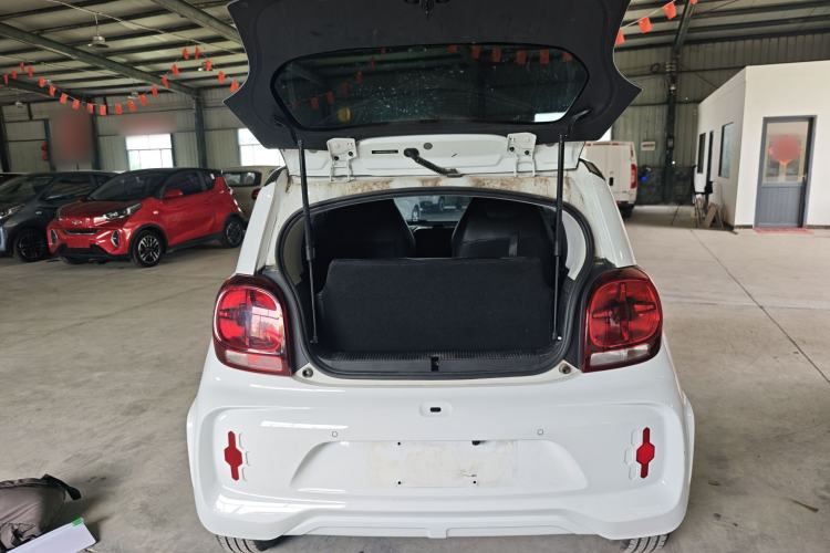 Used Roewe Clever 2022 311km QiQi BoBo Edition Trunk