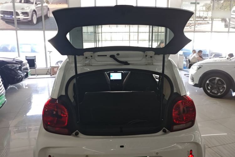 Used Roewe Clever 2022 311km QiQi BoBo Edition Trunk