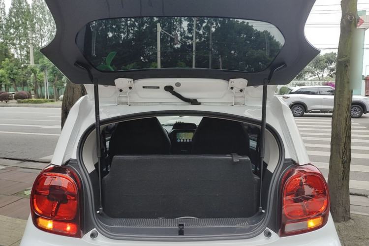 Used Roewe Clever 2022 311km QiQi BoBo Edition Trunk