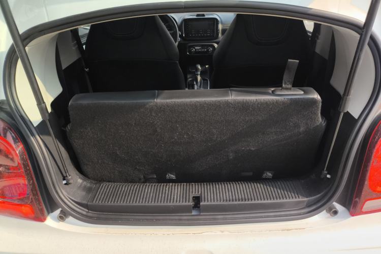 Used Roewe Clever 2022 311km QiQi BoBo Edition Trunk