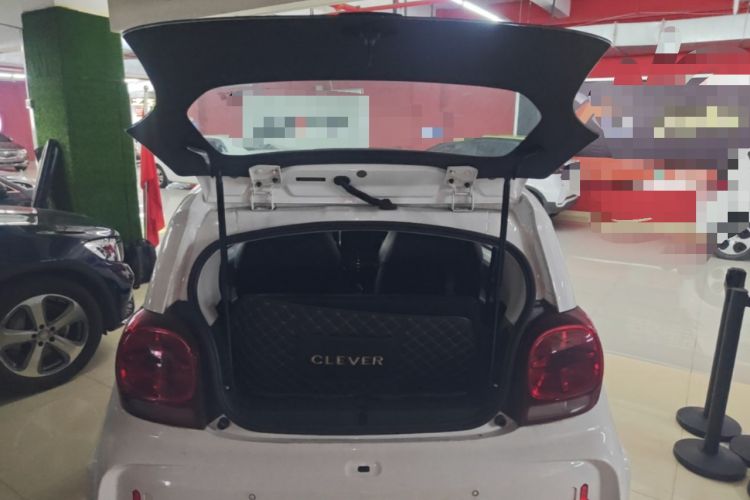 Used Roewe Clever 2022 311km QiQi BoBo Edition Trunk
