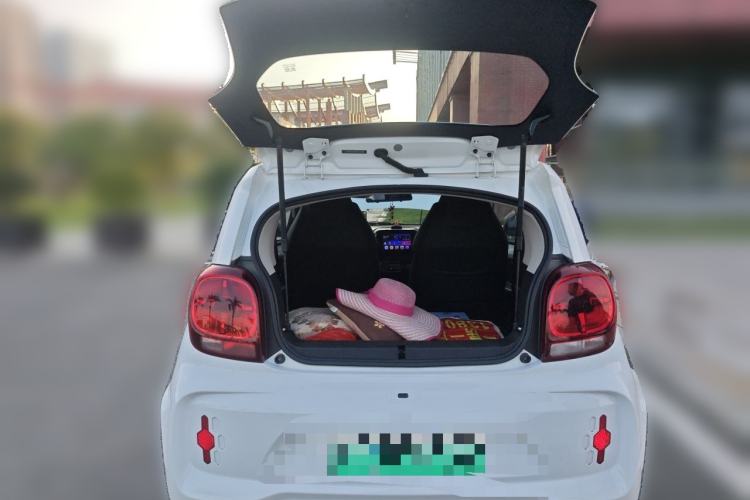 Used Roewe Clever 2022 311km QiQi BoBo Edition Trunk