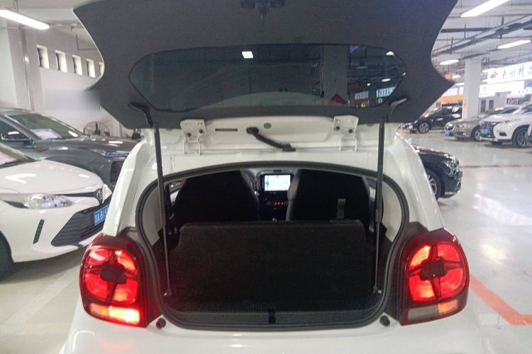 Used Roewe Clever 2022 311km QiQi BoBo Edition Trunk