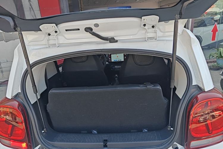 Used Roewe Clever 2022 311km QiQi BoBo Edition Trunk
