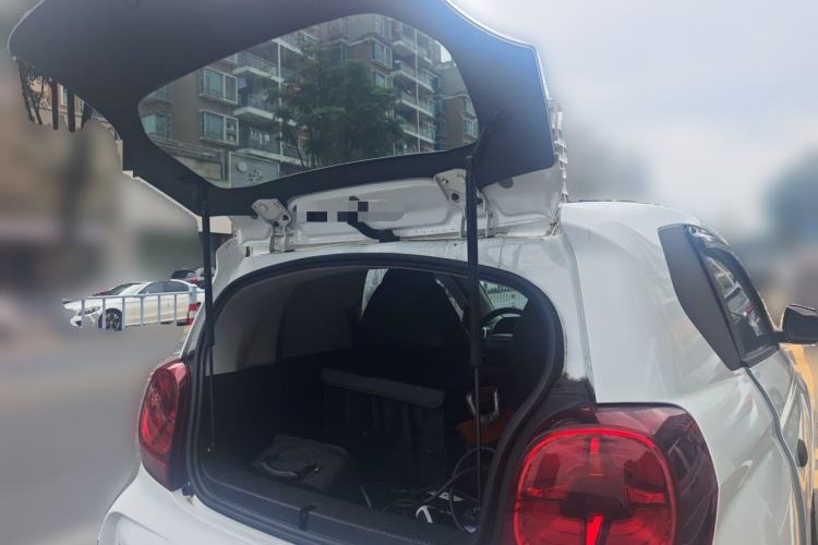 Used Roewe Clever 2022 311km QiQi BoBo Edition Trunk