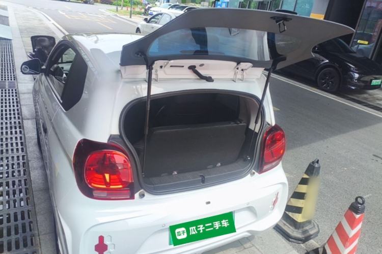 Used Roewe Clever 2022 311km QiQi BoBo Edition Trunk