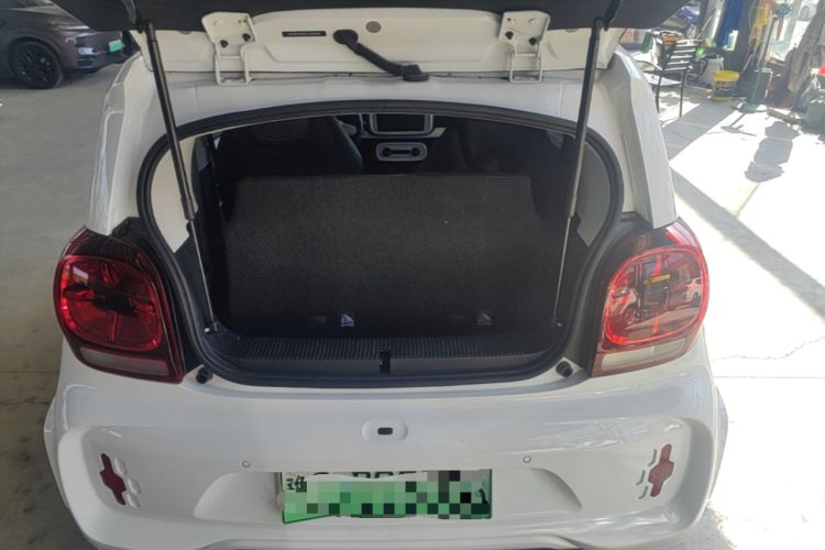 Used Roewe Clever 2022 311km QiQi BoBo Edition Trunk