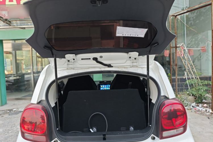 Used Roewe Clever 2022 311km QiQi BoBo Edition Trunk