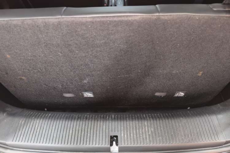 Used Roewe Clever 2022 311km QiQi BoBo Edition Trunk