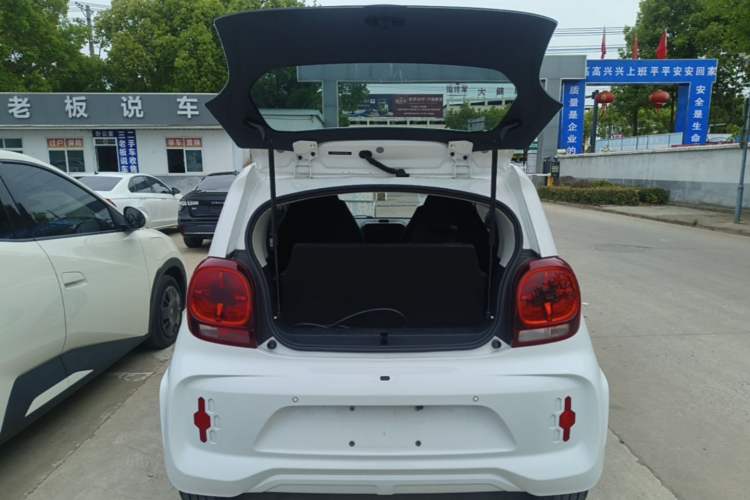 Used Roewe Clever 2022 311km QiQi BoBo Edition Trunk