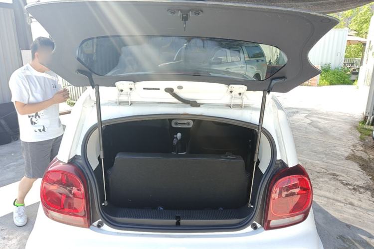 Used Roewe Clever 2022 311km QiQi BoBo Edition Trunk