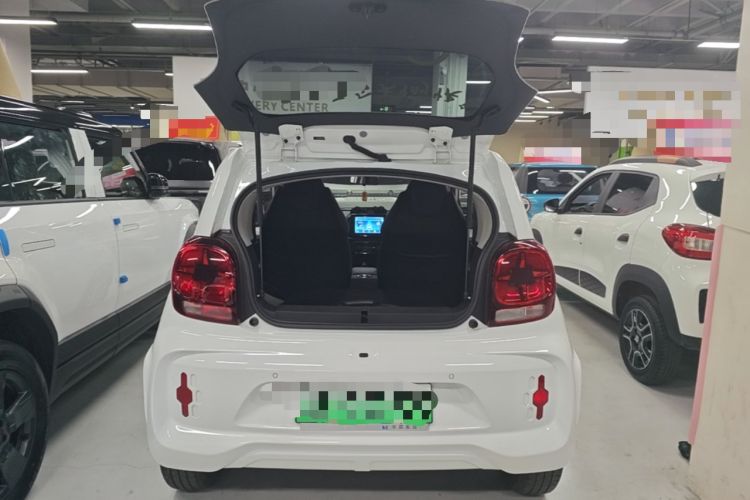 Used Roewe Clever 2022 311km QiQi BoBo Edition Trunk