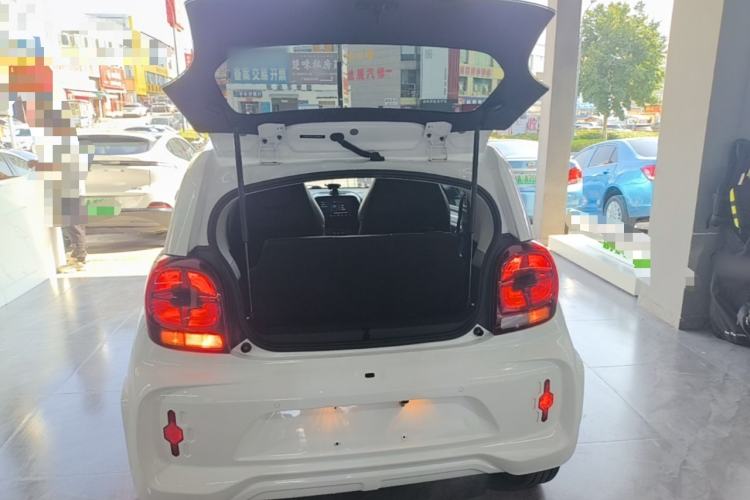 Used Roewe Clever 2022 311km QiQi BoBo Edition Trunk
