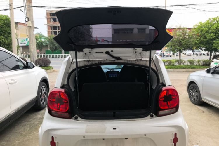 Used Roewe Clever 2022 311km QiQi BoBo Edition Trunk