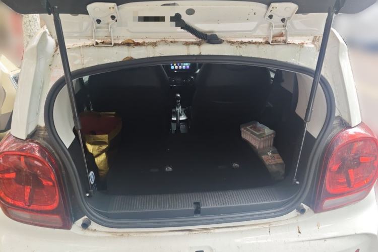 Used Roewe Clever 2022 311km QiQi BoBo Edition Trunk