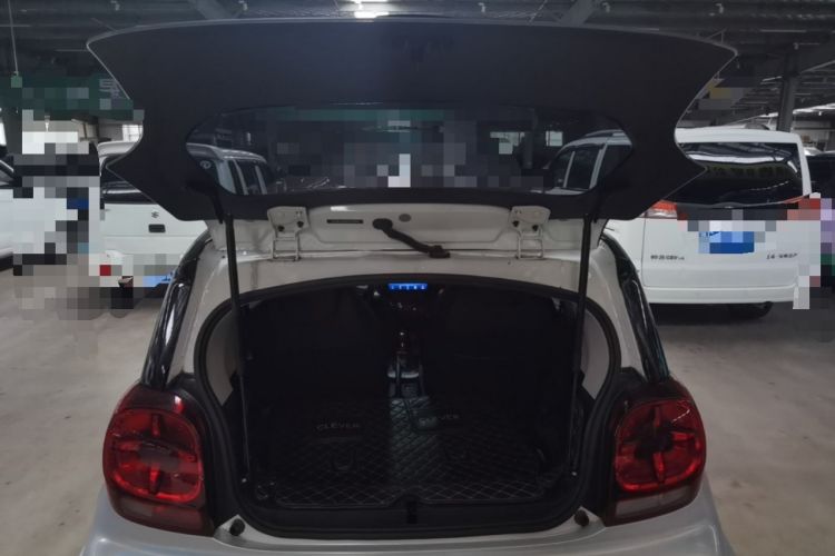 Used Roewe Clever 2022 311km QiQi BoBo Edition Trunk