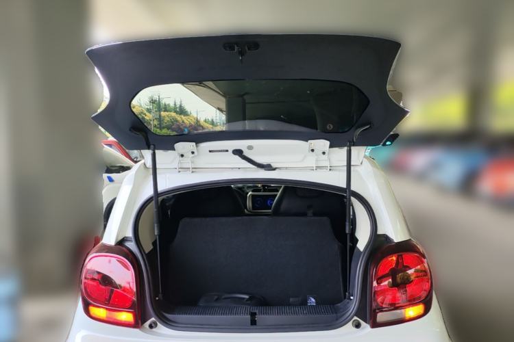 Used Roewe Clever 2022 311km QiQi BoBo Edition Trunk