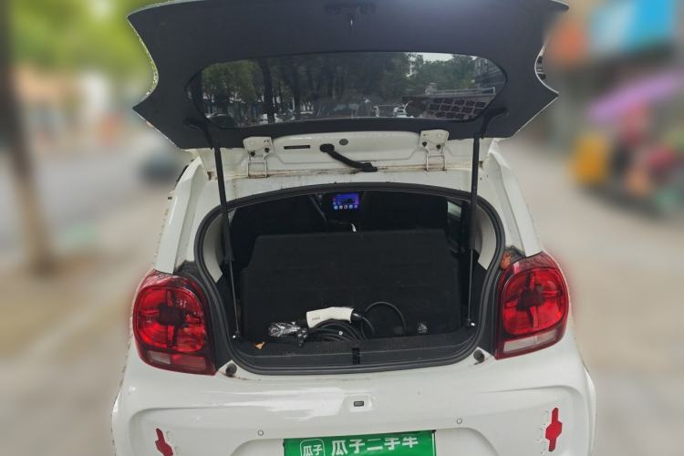 Used Roewe Clever 2022 311km QiQi BoBo Edition Trunk