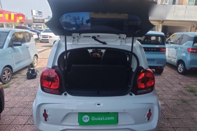 Used Roewe Clever 2022 311km QiQi BoBo Edition Trunk