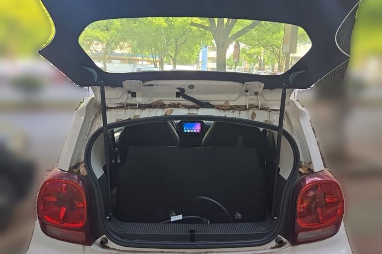 Used Roewe Clever 2022 311km QiQi BoBo Edition Trunk