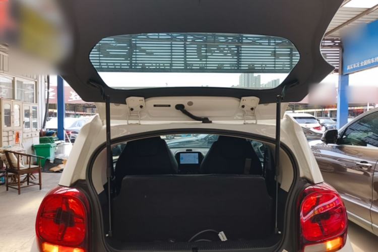 Used Roewe Clever 2022 311km QiQi BoBo Edition Trunk