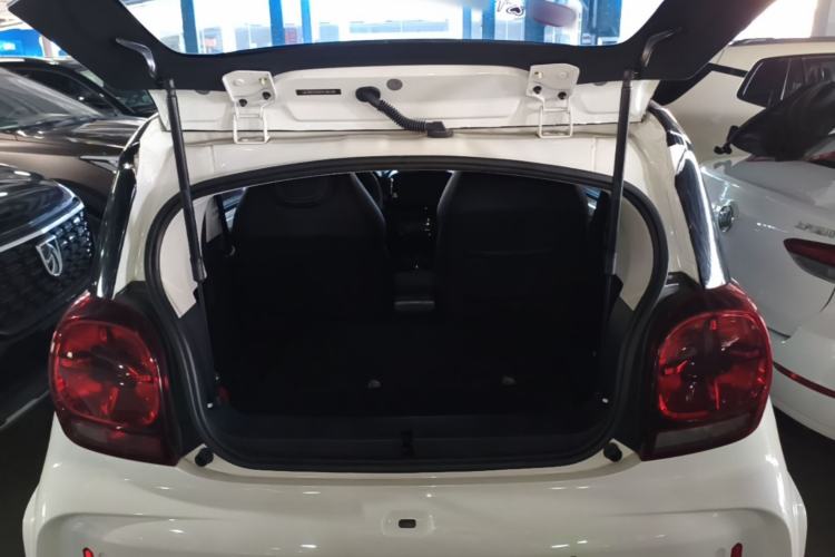 Used Roewe Clever 2022 311km QiQi BoBo Edition Trunk