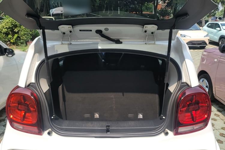 Used Roewe Clever 2022 311km QiQi BoBo Edition Trunk