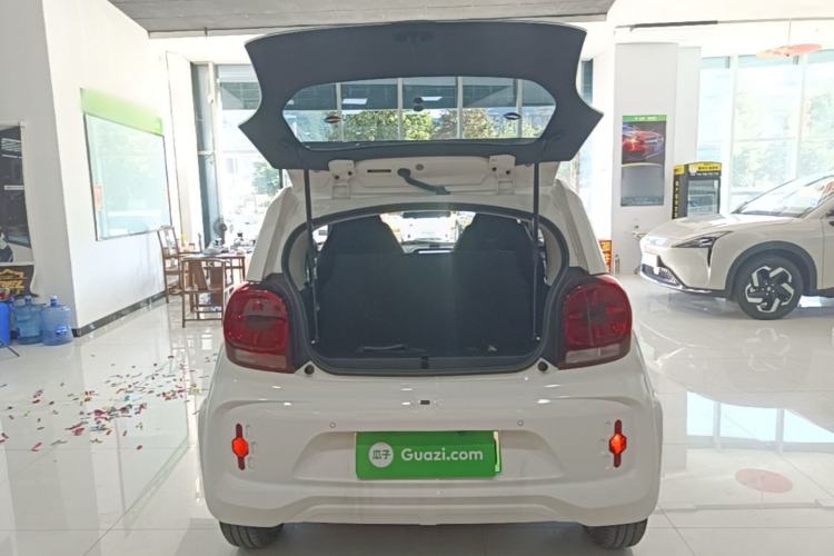 Used Roewe Clever 2022 311km QiQi BoBo Edition Trunk