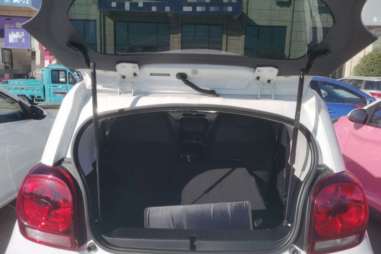 Used Roewe Clever 2022 311km QiQi BoBo Edition Trunk