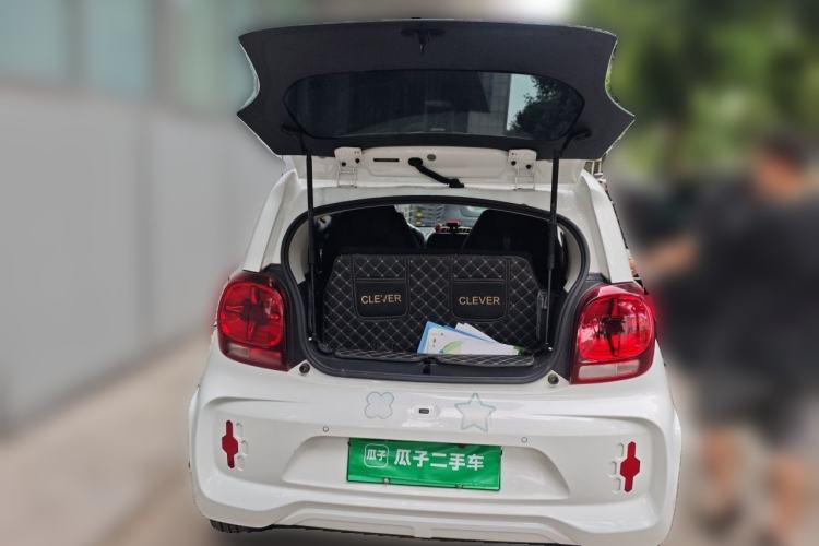 Used Roewe Clever 2022 311km QiQi BoBo Edition Trunk