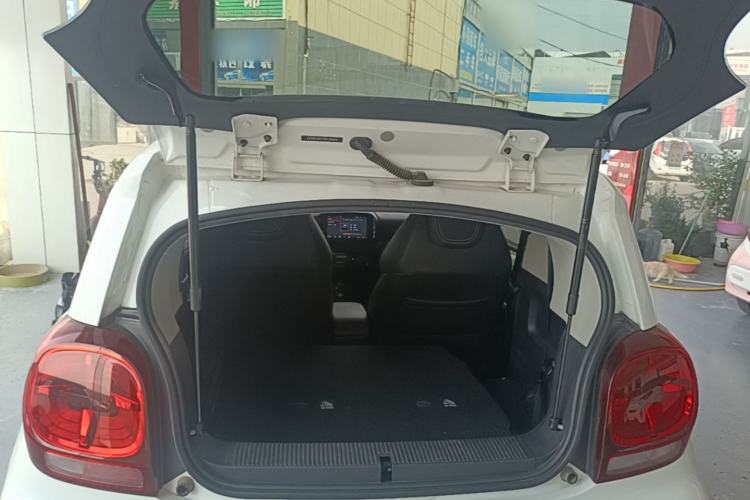 Used Roewe Clever 2022 311km QiQi BoBo Edition Trunk