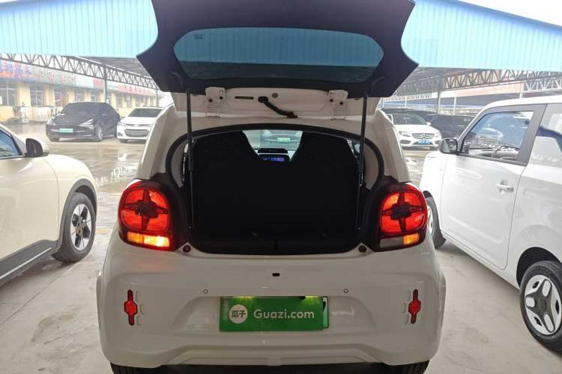 Used Roewe Clever 2022 311km QiQi BoBo Edition Trunk