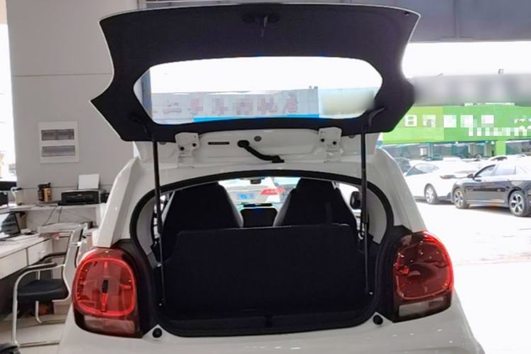 Used Roewe Clever 2022 311km QiQi BoBo Edition Trunk