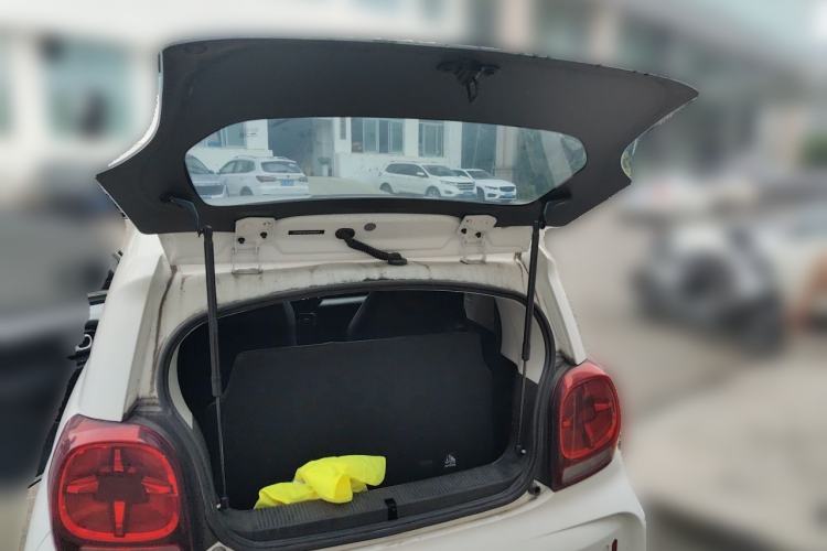 Used Roewe Clever 2022 311km QiQi BoBo Edition Trunk