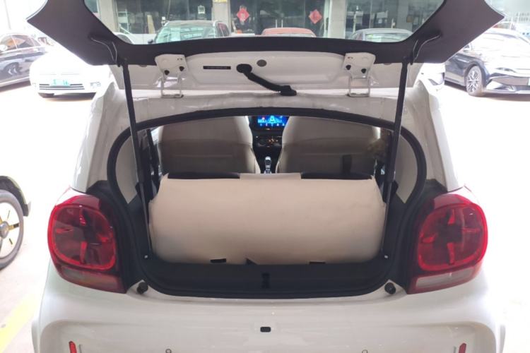 Used Roewe Clever 2022 311km QiQi BoBo Edition Trunk