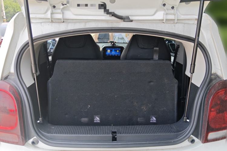 Used Roewe Clever 2022 311km QiQi BoBo Edition Trunk