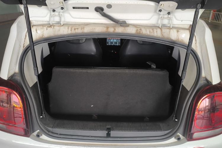 Used Roewe Clever 2022 311km QiQi BoBo Edition Trunk