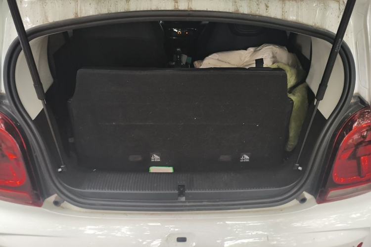 Used Roewe Clever 2022 311km QiQi BoBo Edition Trunk