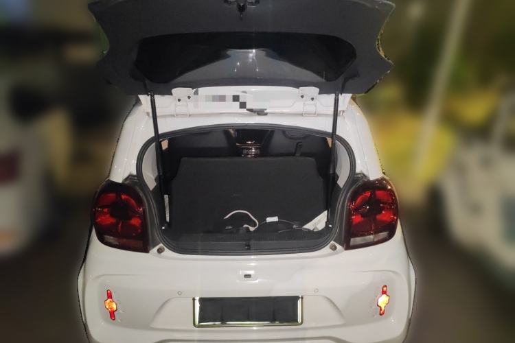 Used Roewe Clever 2022 311km QiQi BoBo Edition Trunk